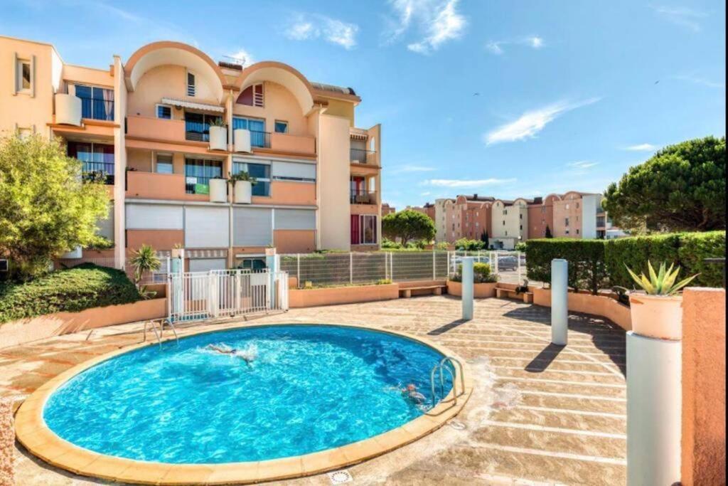 Appartement Sur Le Port De גרואיסאן מראה חיצוני תמונה